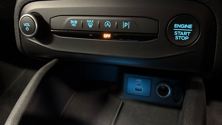 Ford Focus 1.0 EcoBoost Hybrid mHEV 155 Titanium 5dr Petrol Hatchback